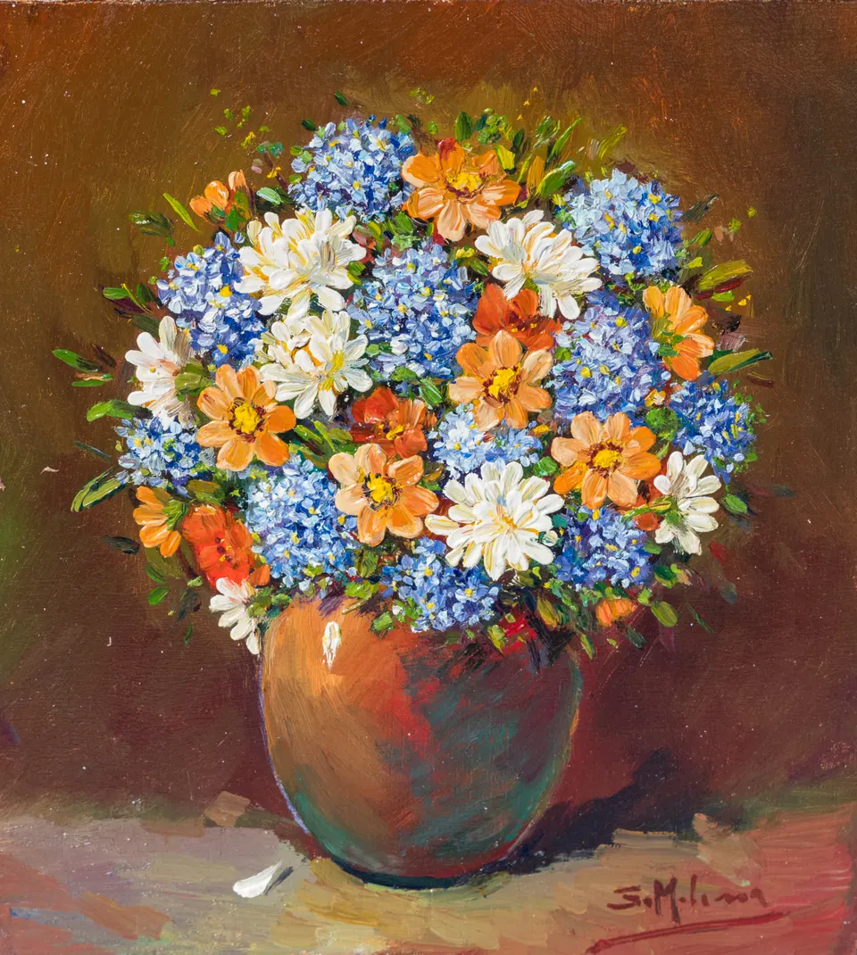 Flores azules y naranjas